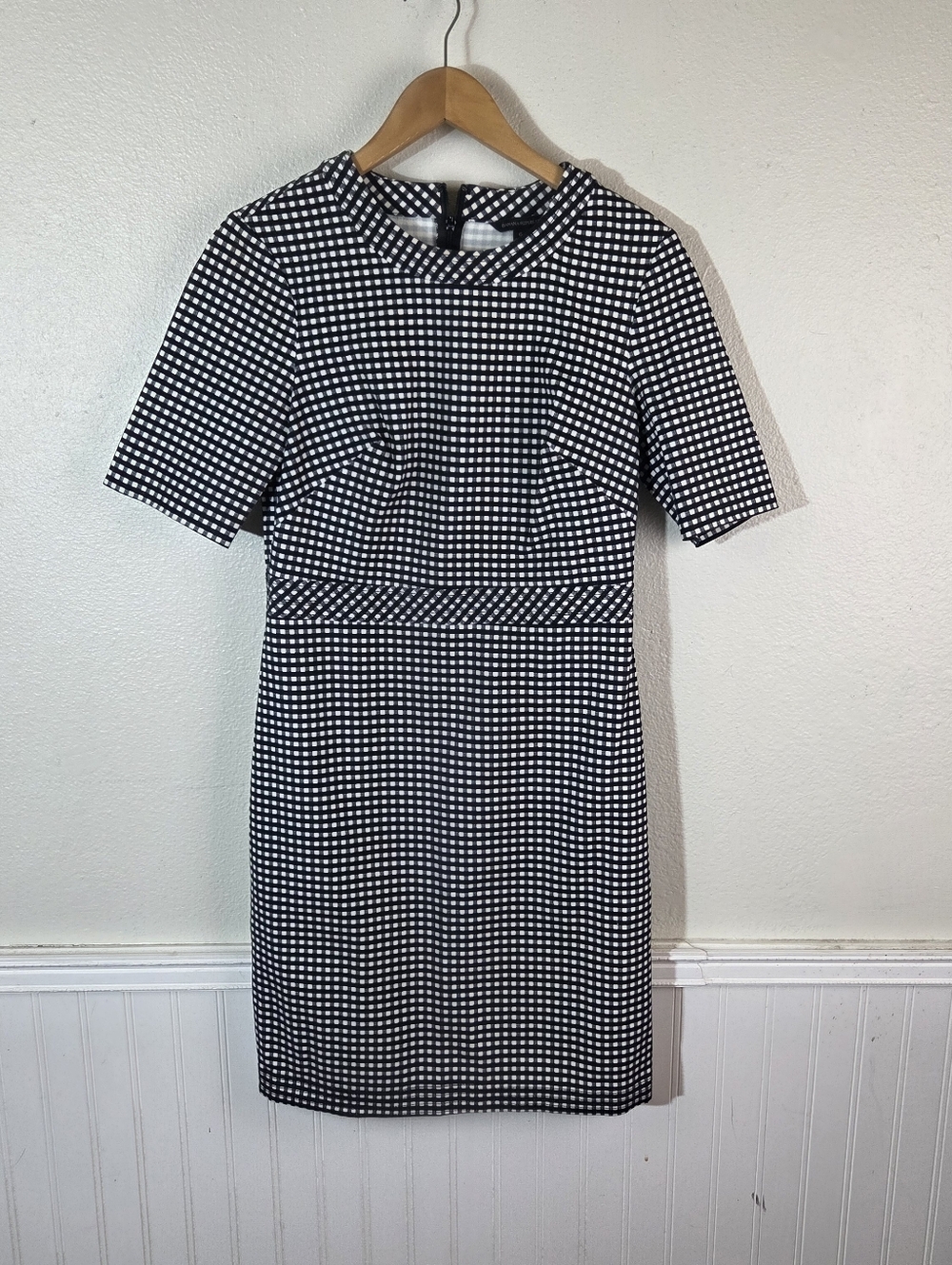 Banana Republic Gingham Sheath Dress Size 6 Black White Check Short Sleeve